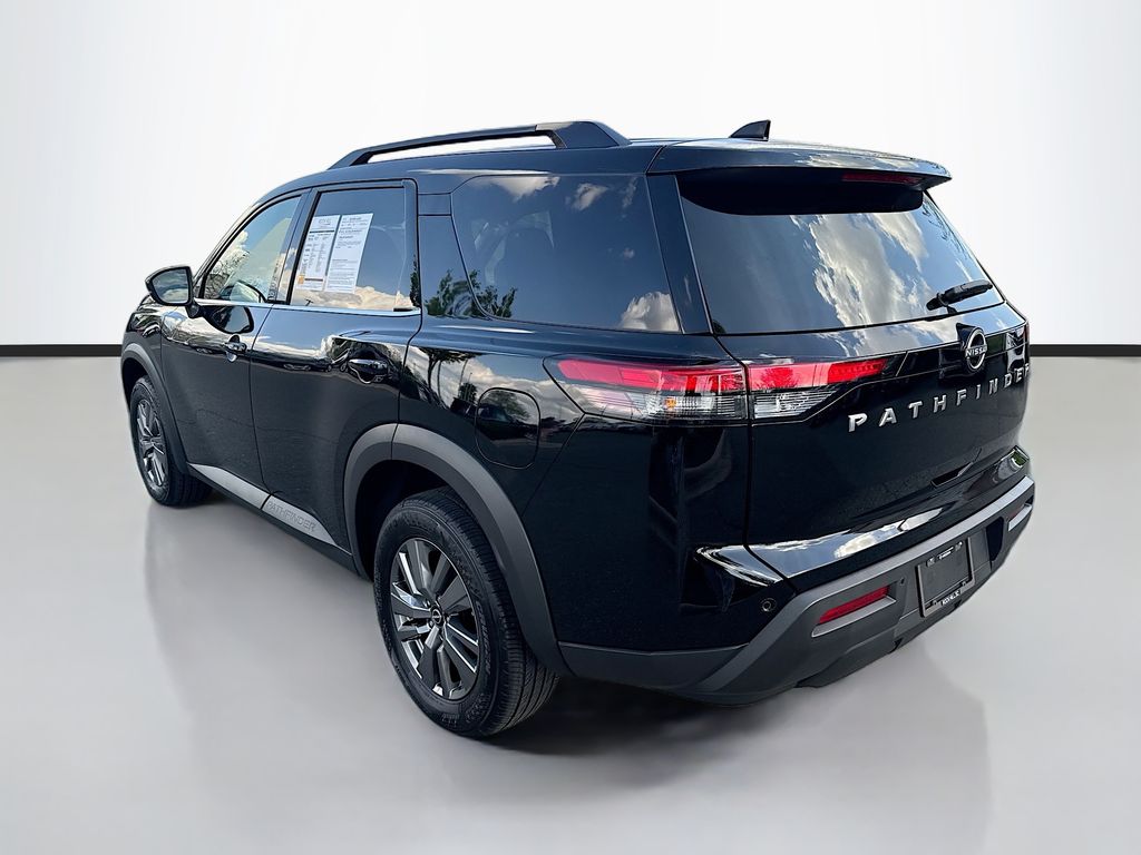 View vehicle photo 5