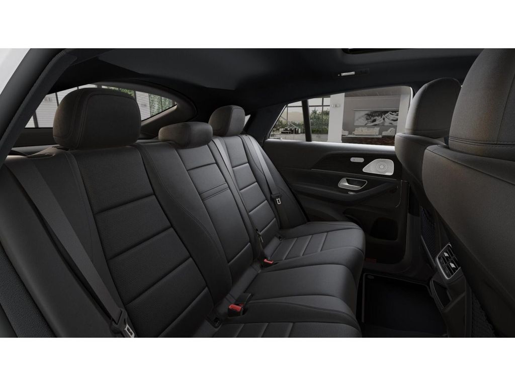 Thumbnail: 2026 Mercedes-Benz GLE - 5