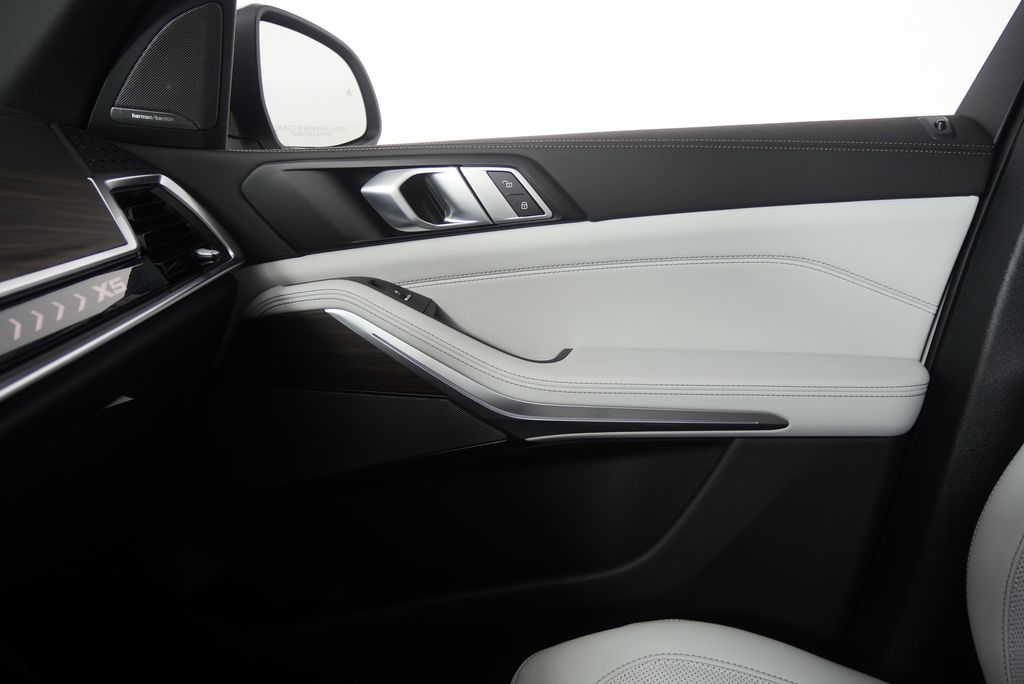 Thumbnail: 2026 BMW X5 - 20