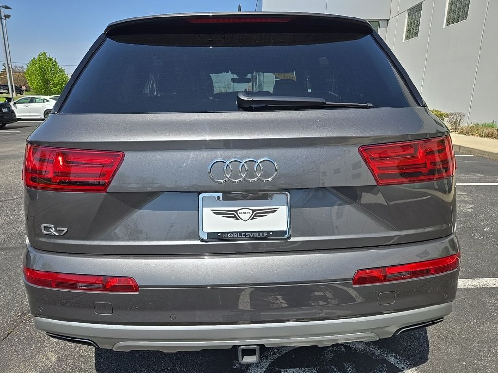 2019 Audi Q7 Premium 7
