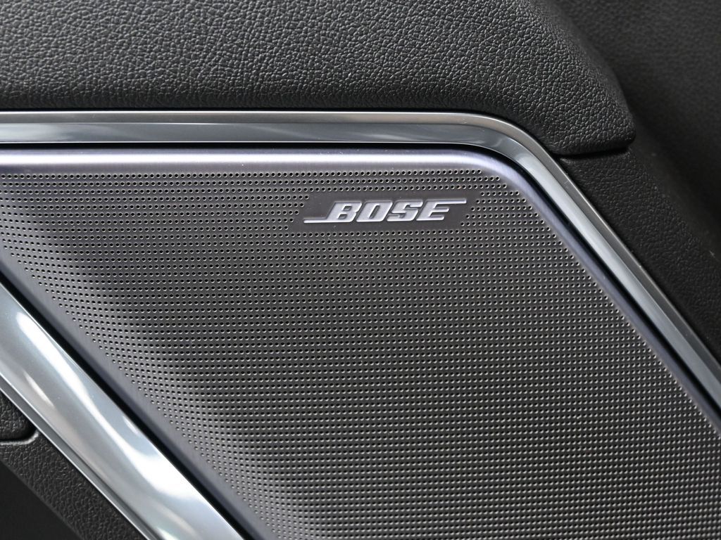 Used 2025 Black Chevrolet High Country image 15