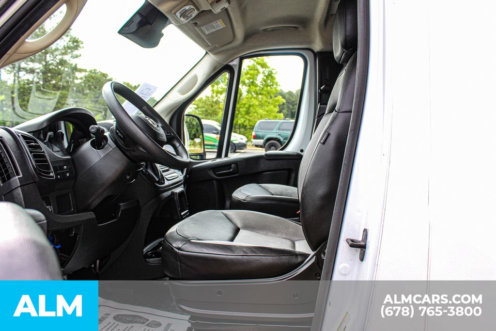 Used 2025 White Ram High Roof image 17