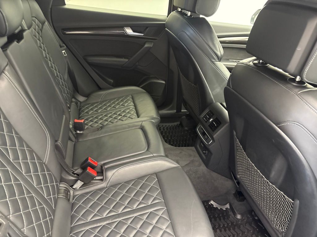 Thumbnail: 2023 Audi SQ5 - 27