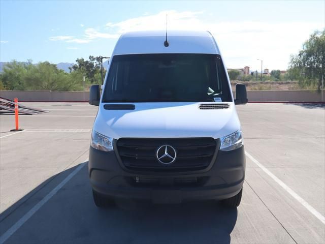 Thumbnail: 2025 Mercedes-Benz Sprinter - 2