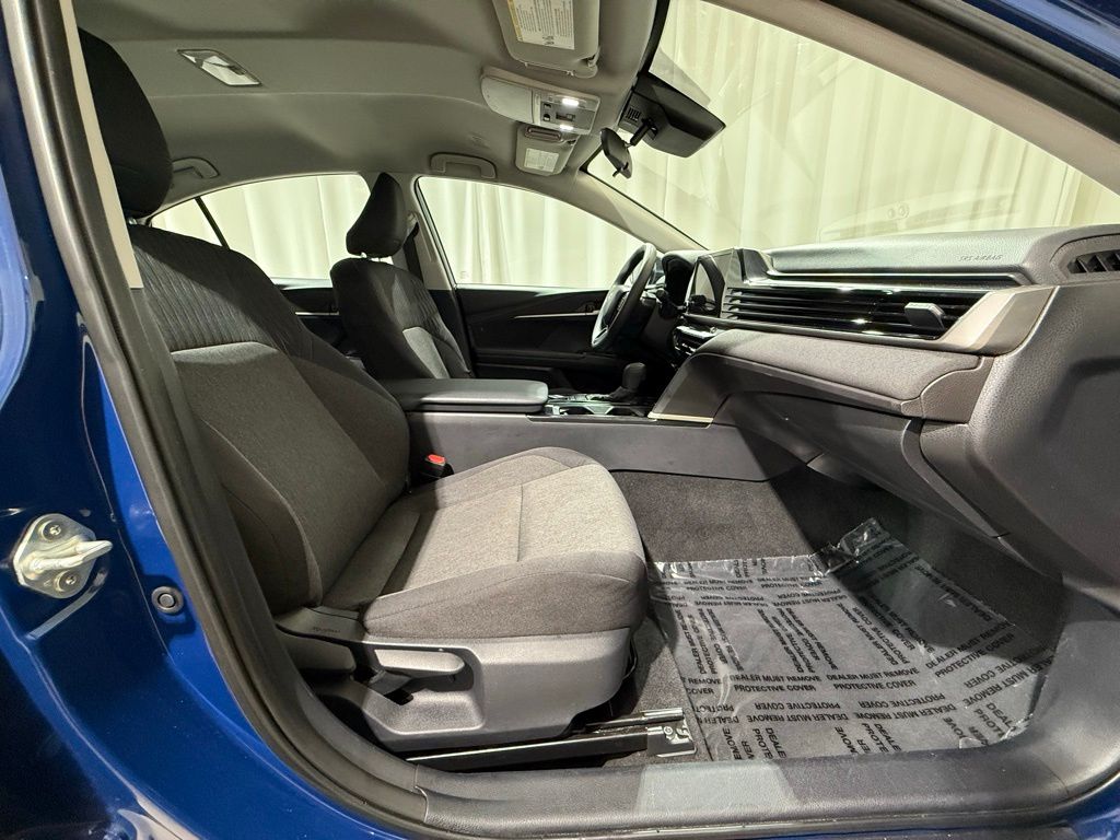 Thumbnail: 2025 Toyota Camry - 20