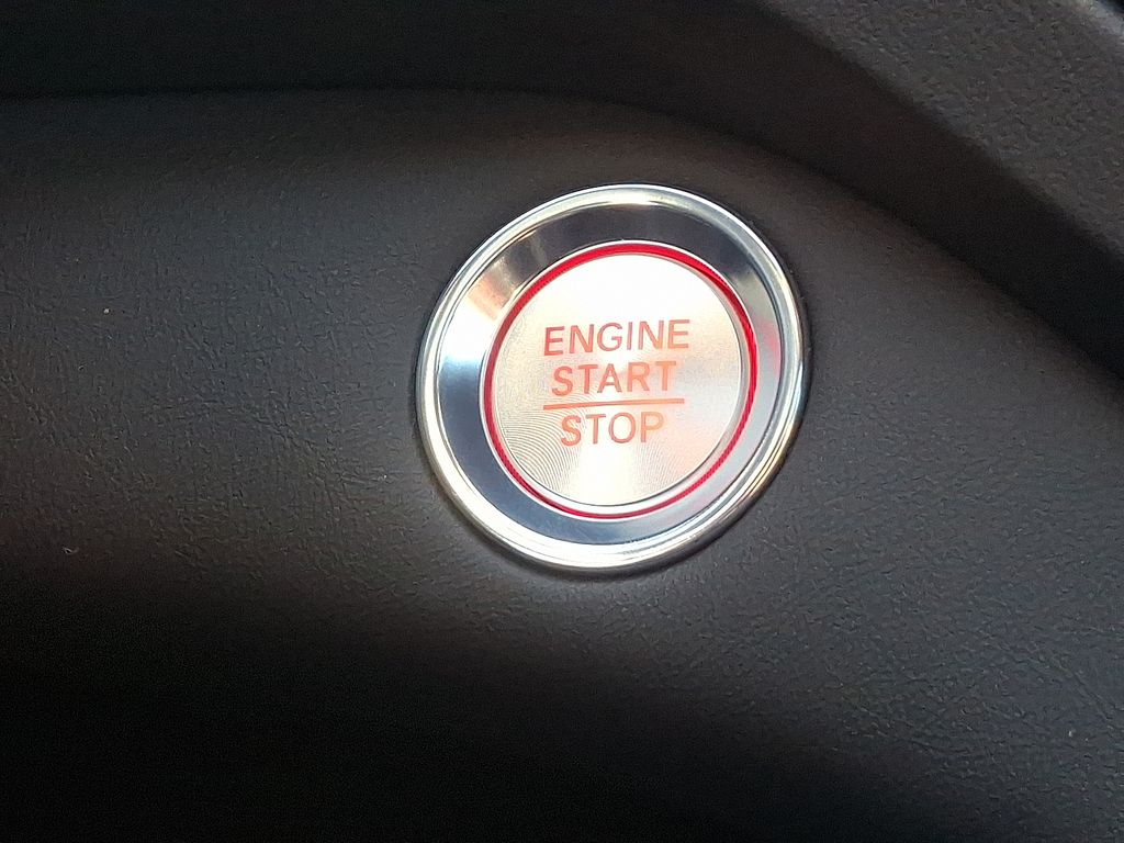 Thumbnail: 2025 Acura RDX - 25