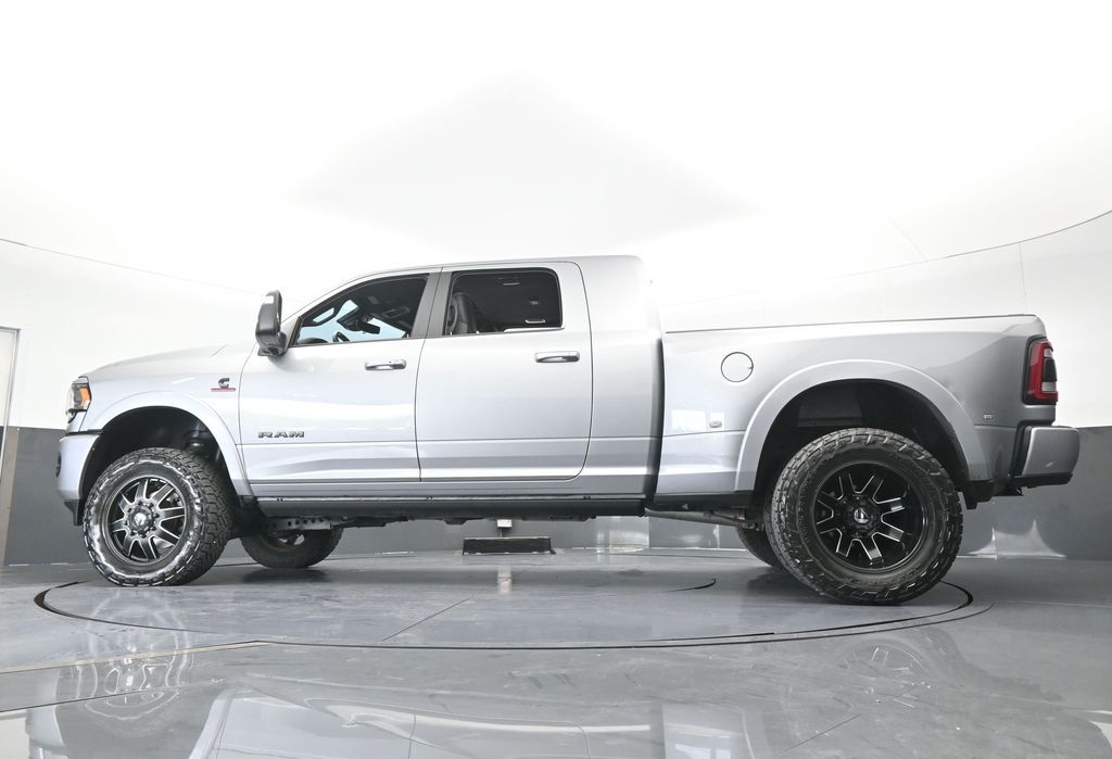 Used 2024 Billet Silver Metallic Clearcoat Ram Limited image 60