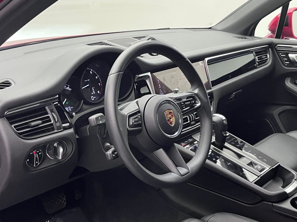 2024 Porsche Macan  4