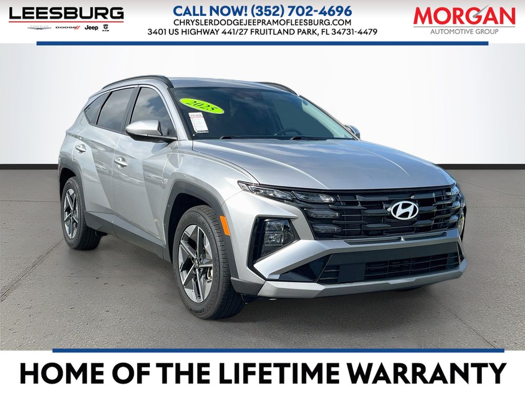 Shimmering Silver 2025 Hyundai Tucson SUV / Crossover Front-Wheel Drive 8-Speed Automatic