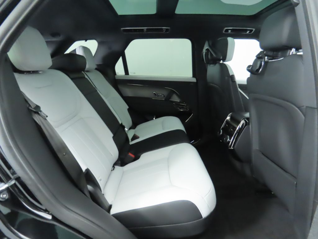Thumbnail: 2025 Land Rover Range Rover Sport - 23