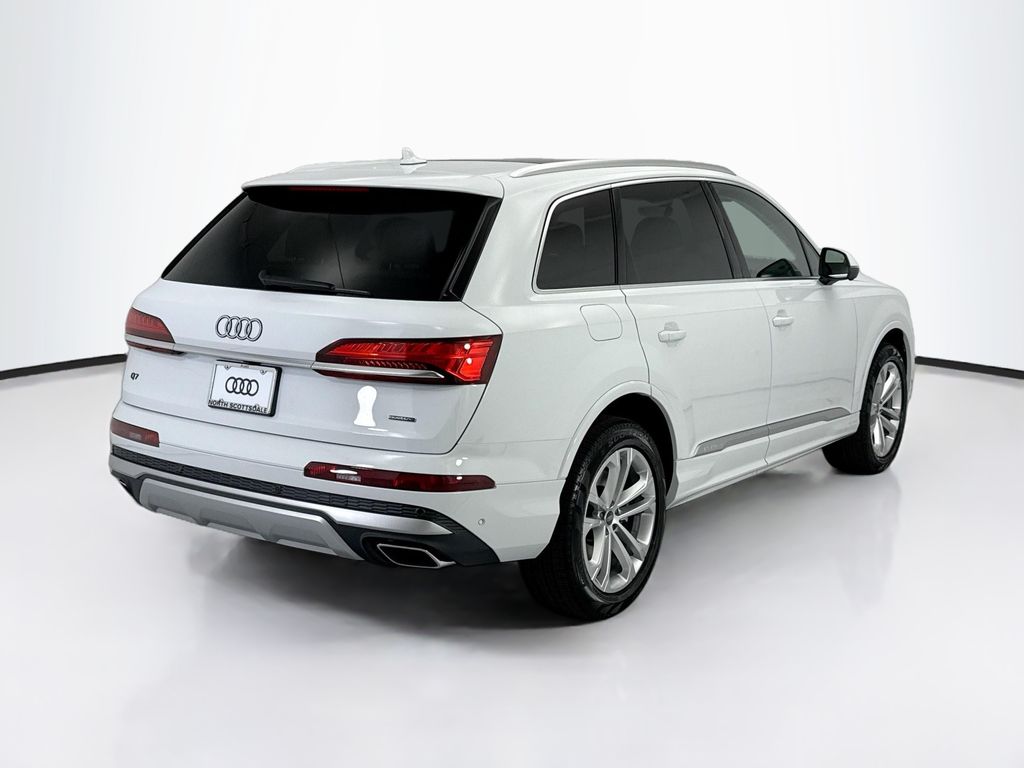 Thumbnail: 2026 Audi Q7 - 5