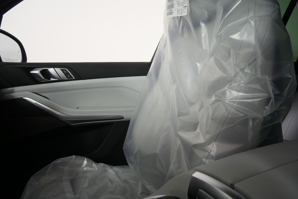 Thumbnail: 2026 BMW X5 - 23