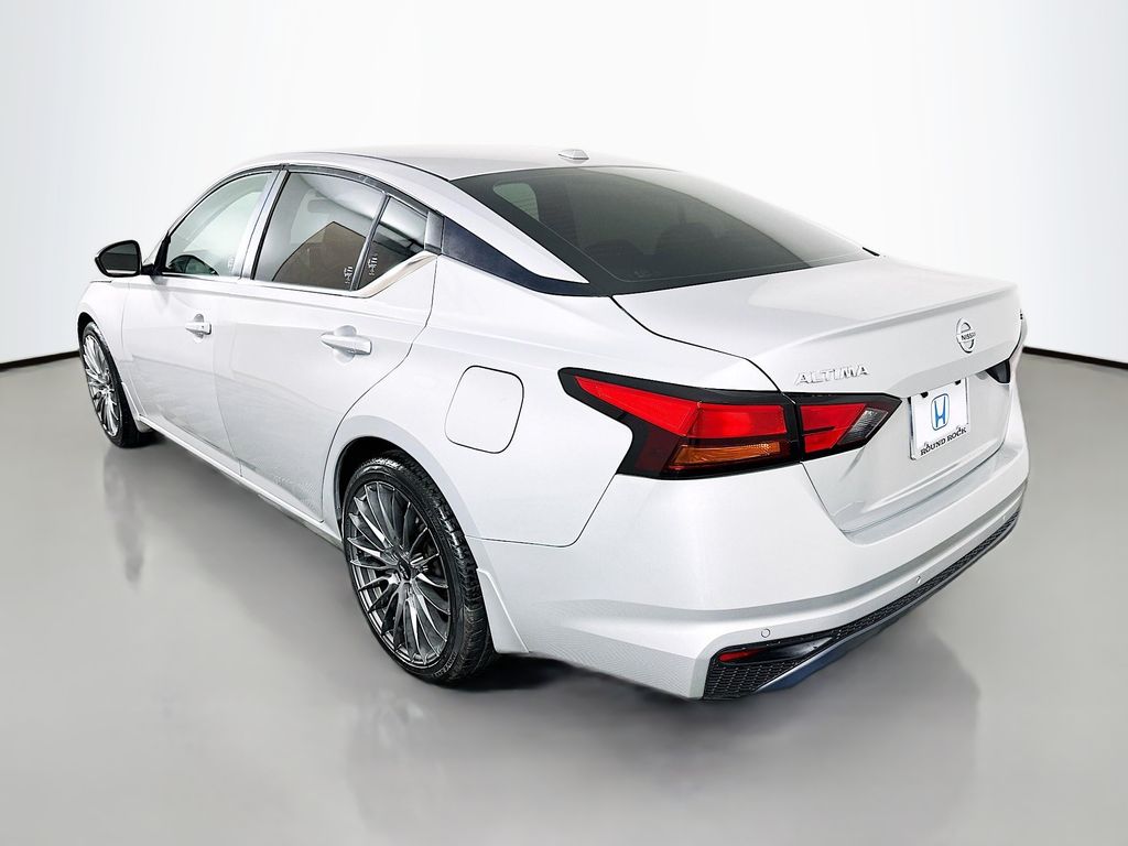 Thumbnail: 2020 Nissan Altima - 7