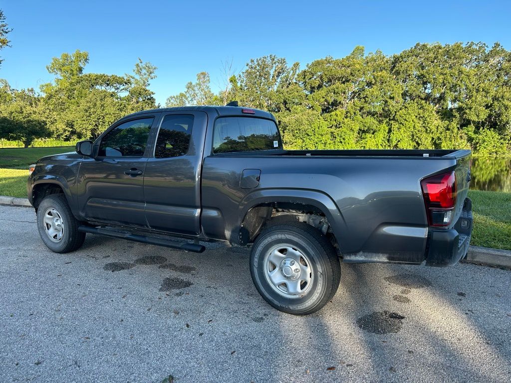 Thumbnail: 2022 Toyota Tacoma - 3