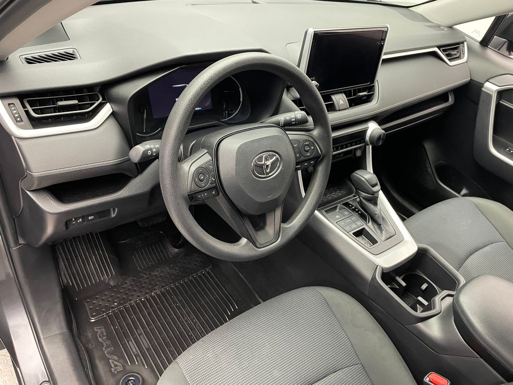 Thumbnail: 2023 Toyota RAV4 - 11
