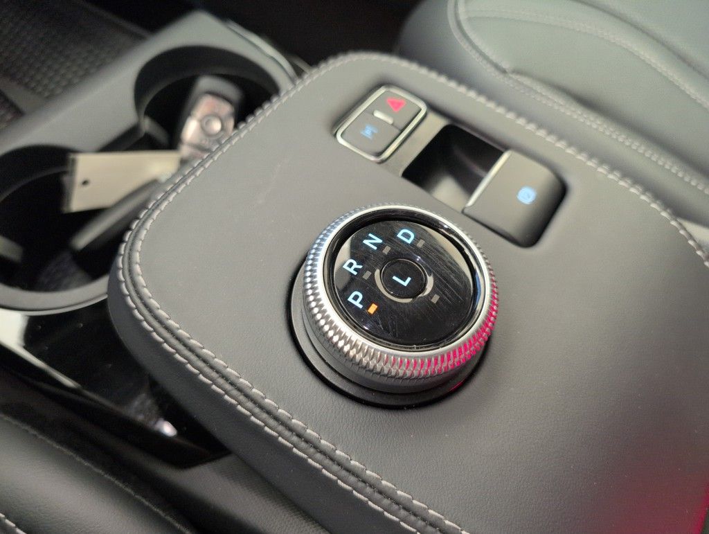 2024 Ford Mustang Mach-E Premium photo 27