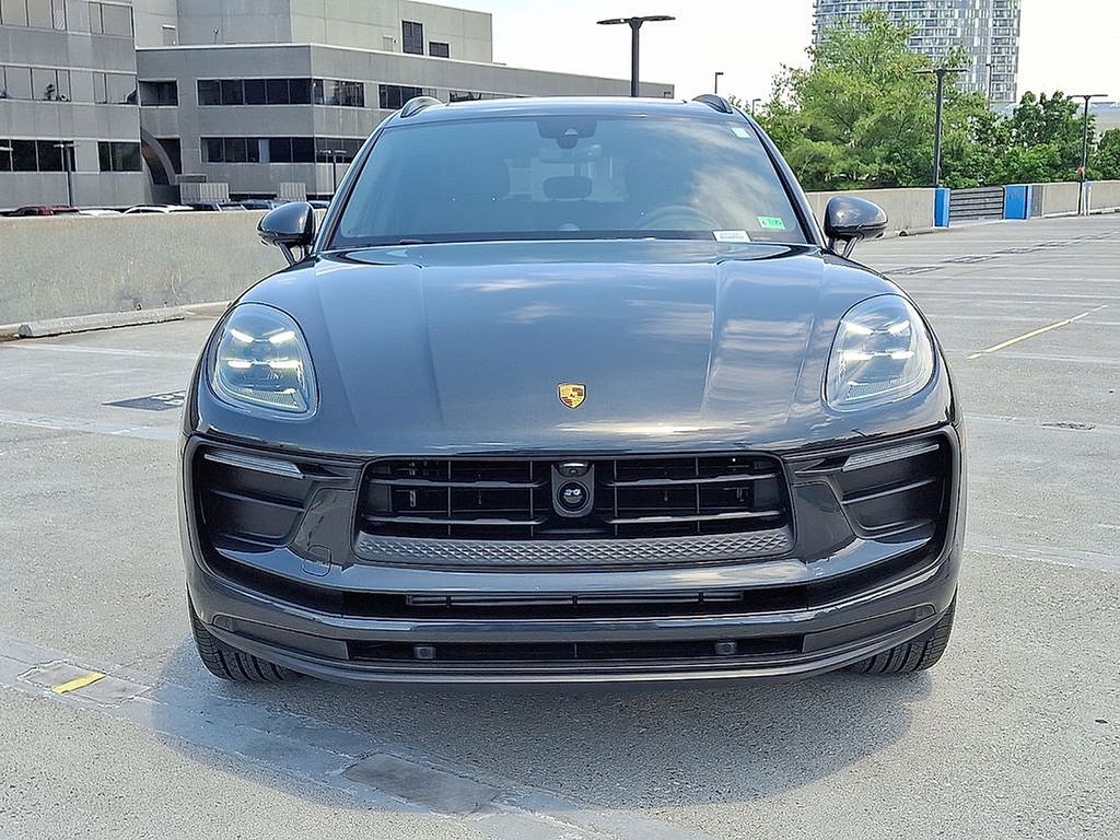 Thumbnail: 2025 Porsche Macan - 6