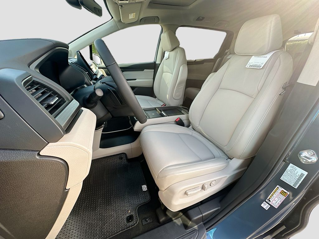 2025 Honda Odyssey EX-L 15