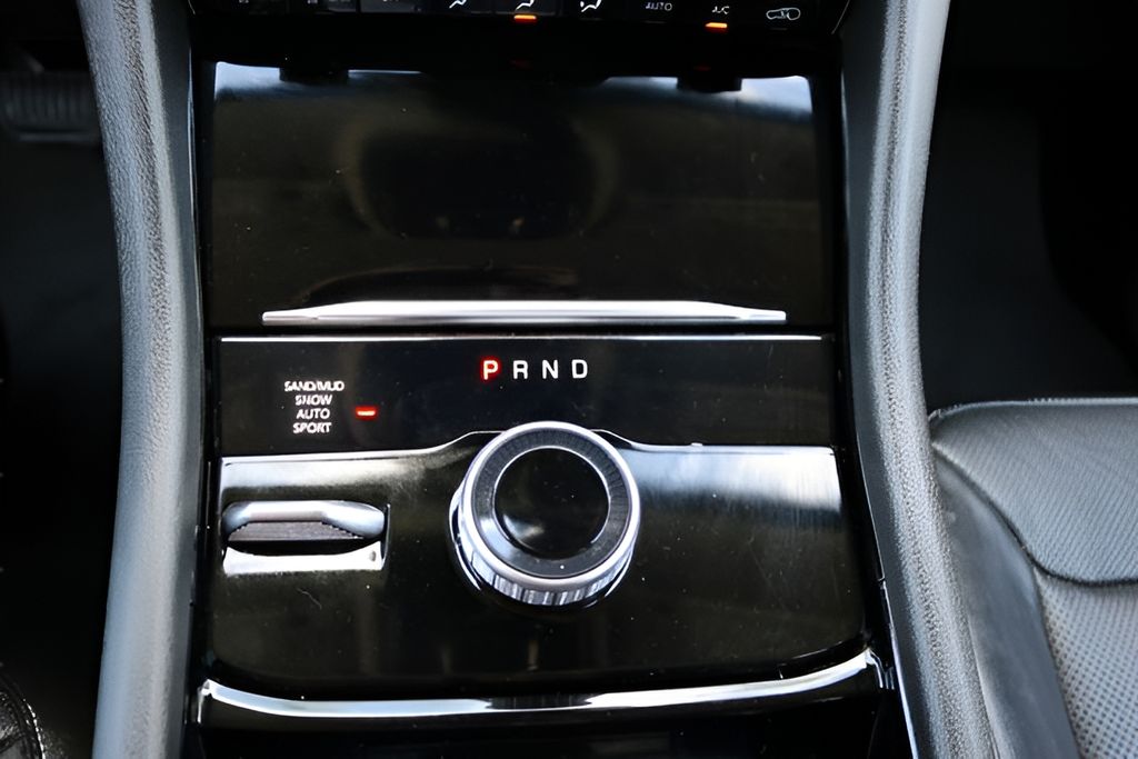 Used Car 2023 Jeep Grand Cherokee L  Limited For Sale Under $35,000 In Austin, Texas