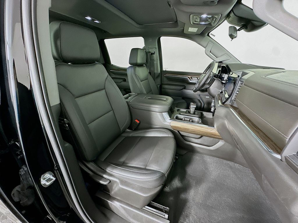 Thumbnail: 2022 Chevrolet Silverado 1500 - 29