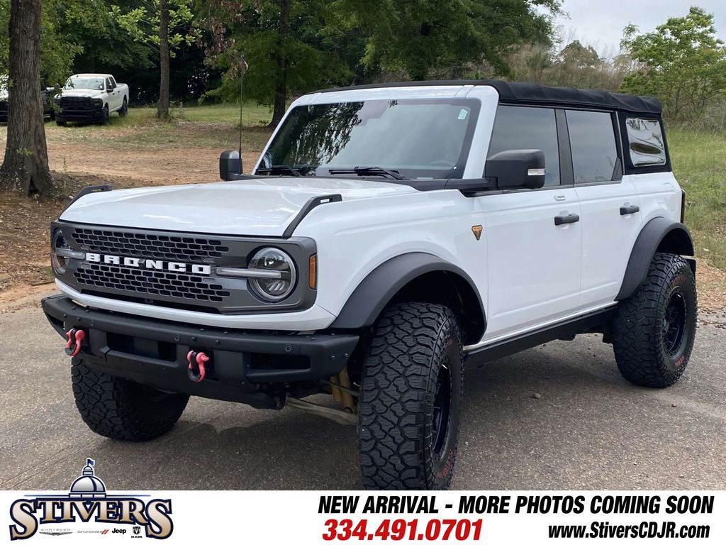 2022 Oxford White Ford Bronco Badlands 4X4 SUV