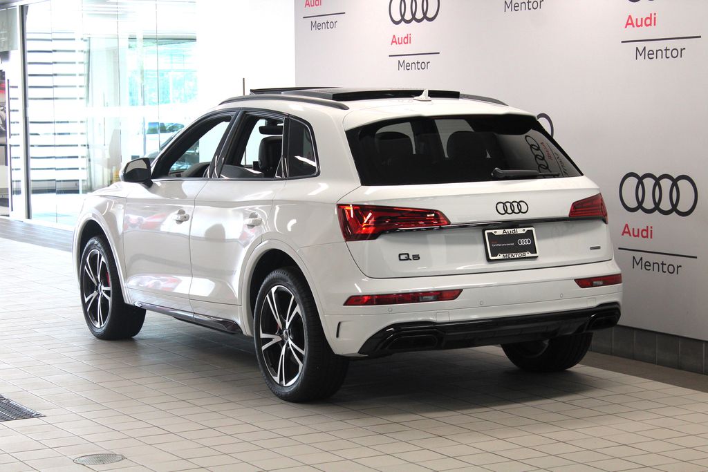 Thumbnail: 2025 Audi Q5 - 4