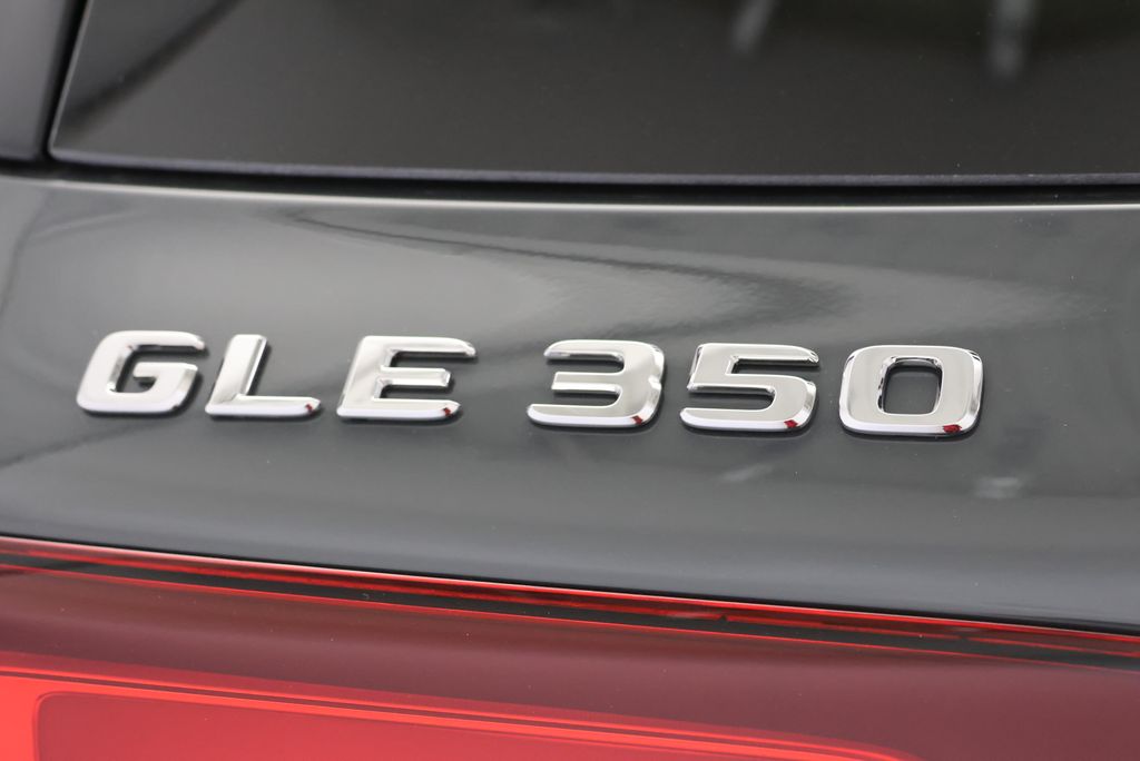 Thumbnail: 2026 Mercedes-Benz GLE - 9