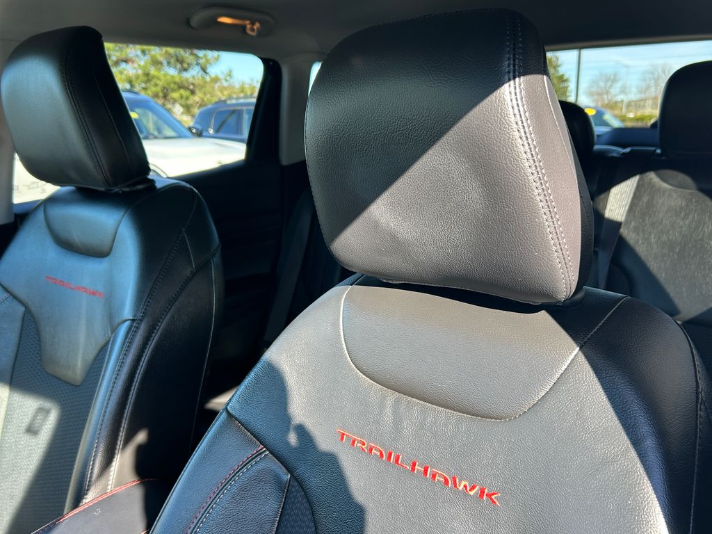 Thumbnail: 2022 Jeep Compass - 14