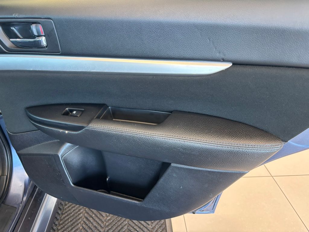 2014 Subaru Legacy 2.5i