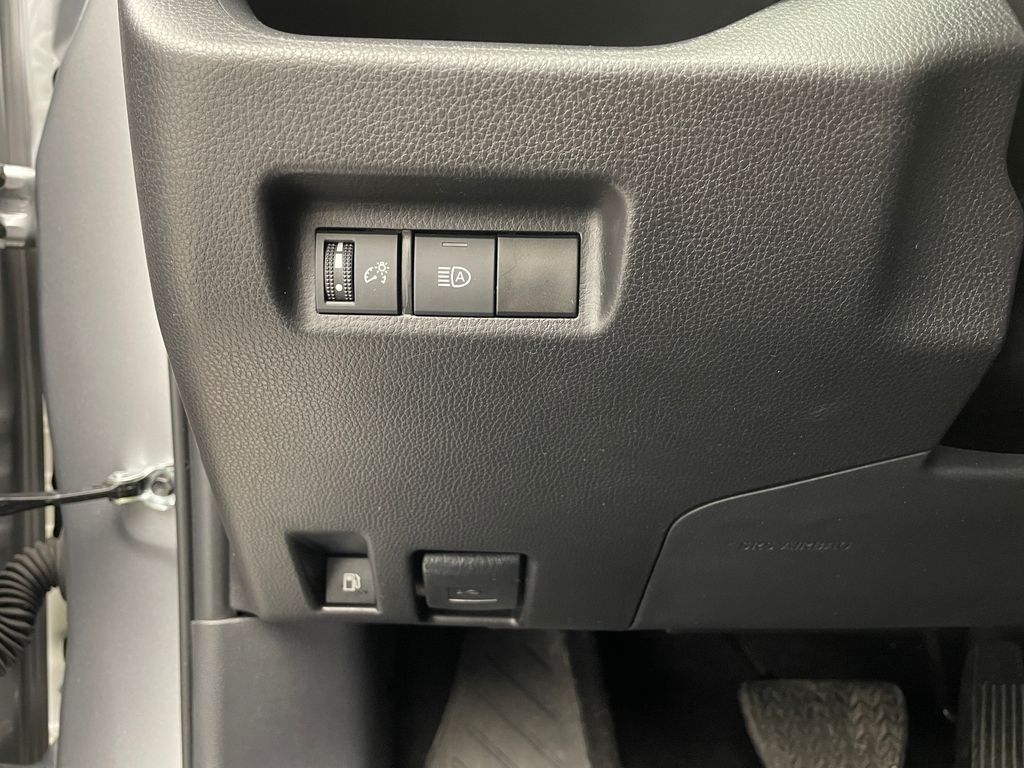 Thumbnail: 2025 Toyota RAV4 - 20