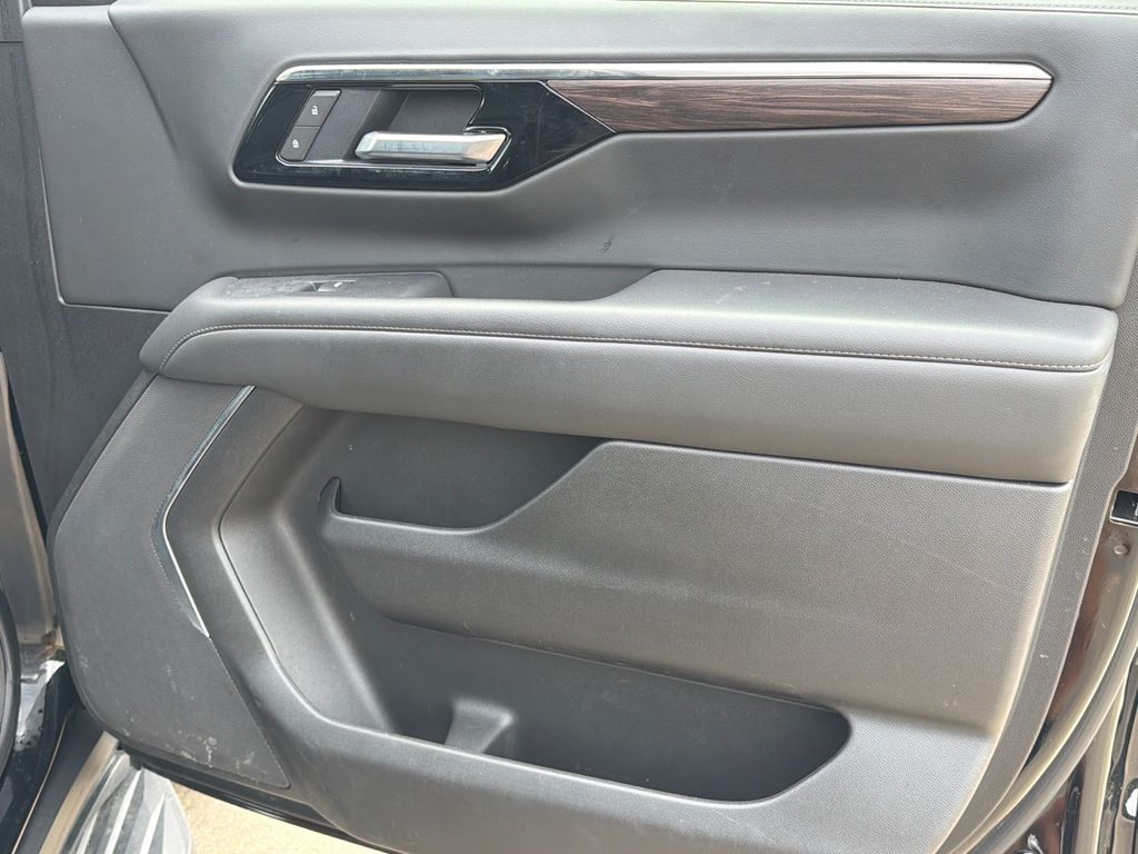 Used 2025 Black Chevrolet LT image 14