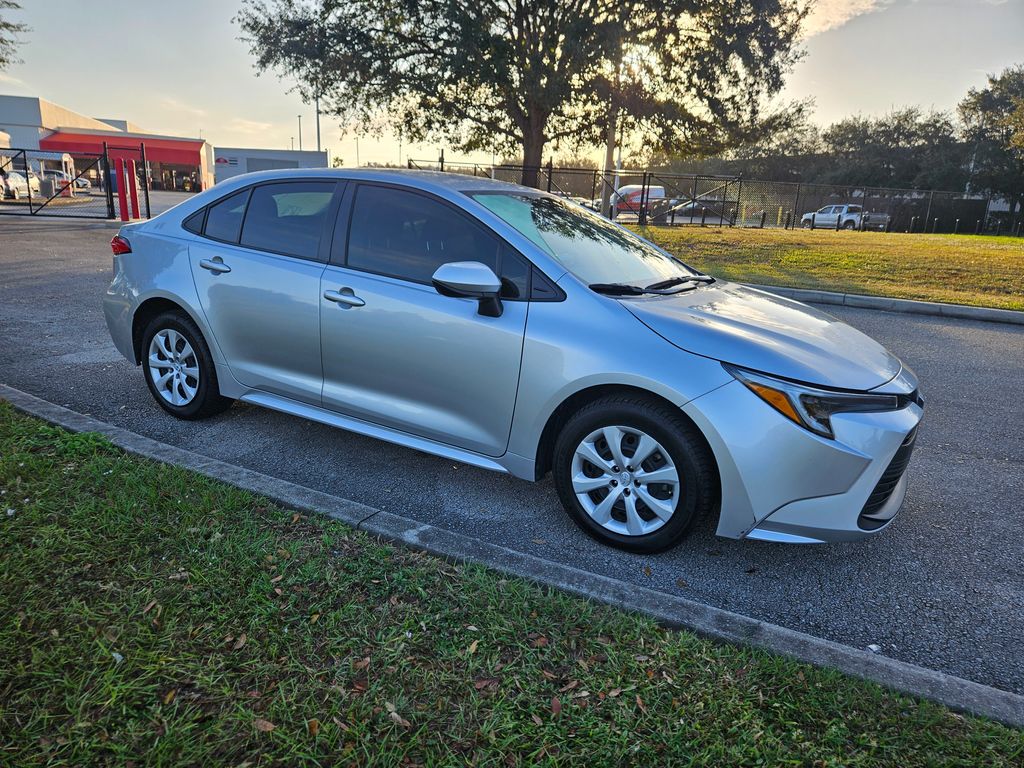 2023 Toyota Corolla XLE 7