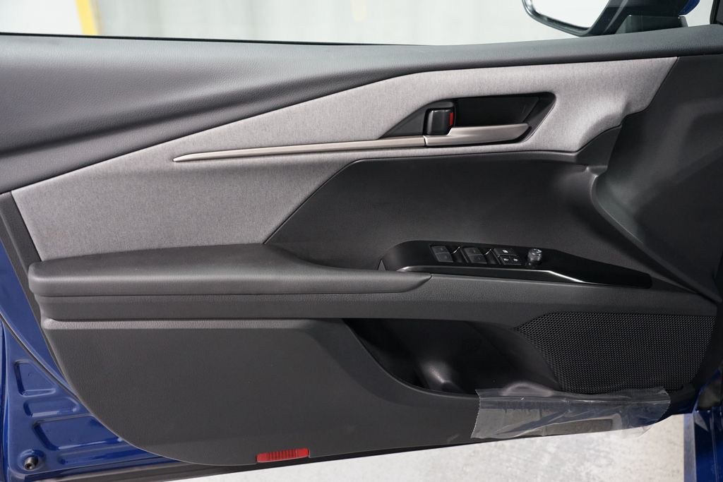 Thumbnail: 2025 Toyota Camry - 30