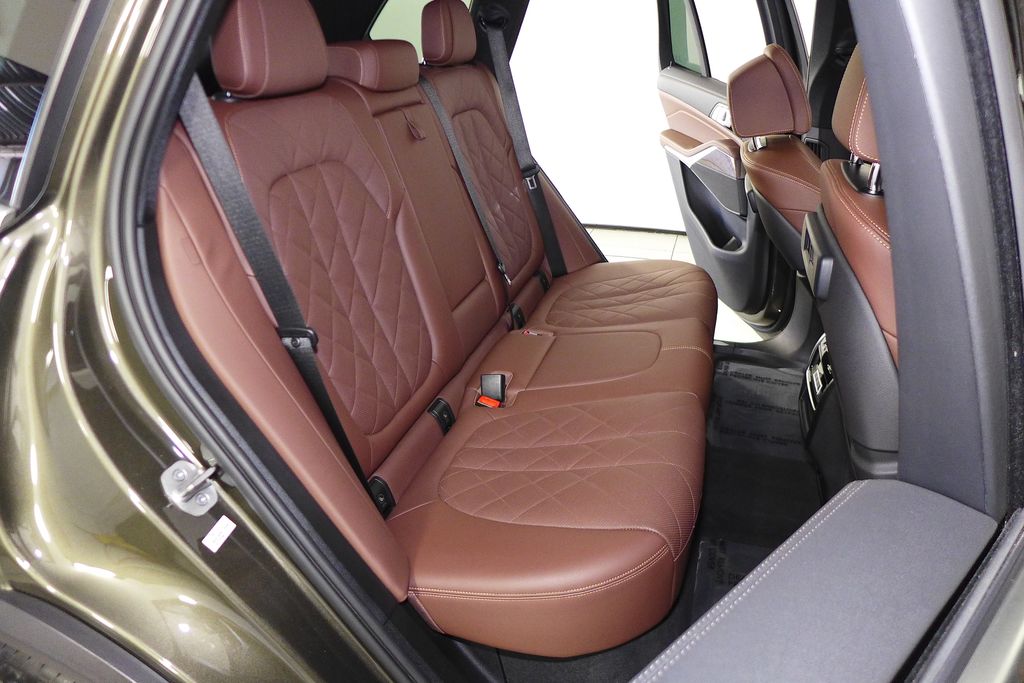 Thumbnail: 2023 BMW X5 - 19