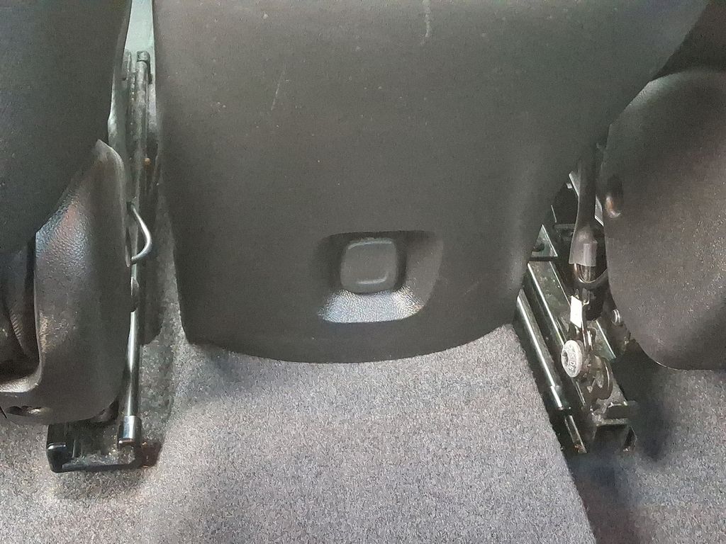 Thumbnail: 2020 Chevrolet Malibu - 9