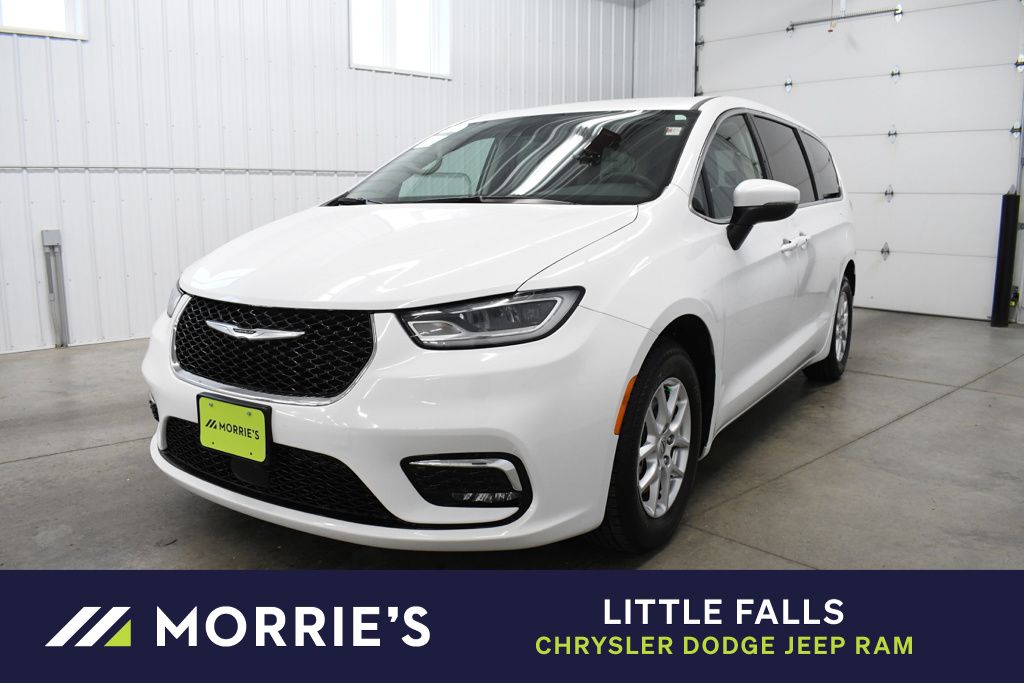 Bright White Clearcoat 2023 Chrysler Pacifica Touring L FWD Minivan Front-Wheel Drive 9-Speed Automatic