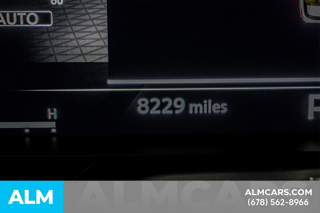 Used 2025 Red Nissan Platinum image 65
