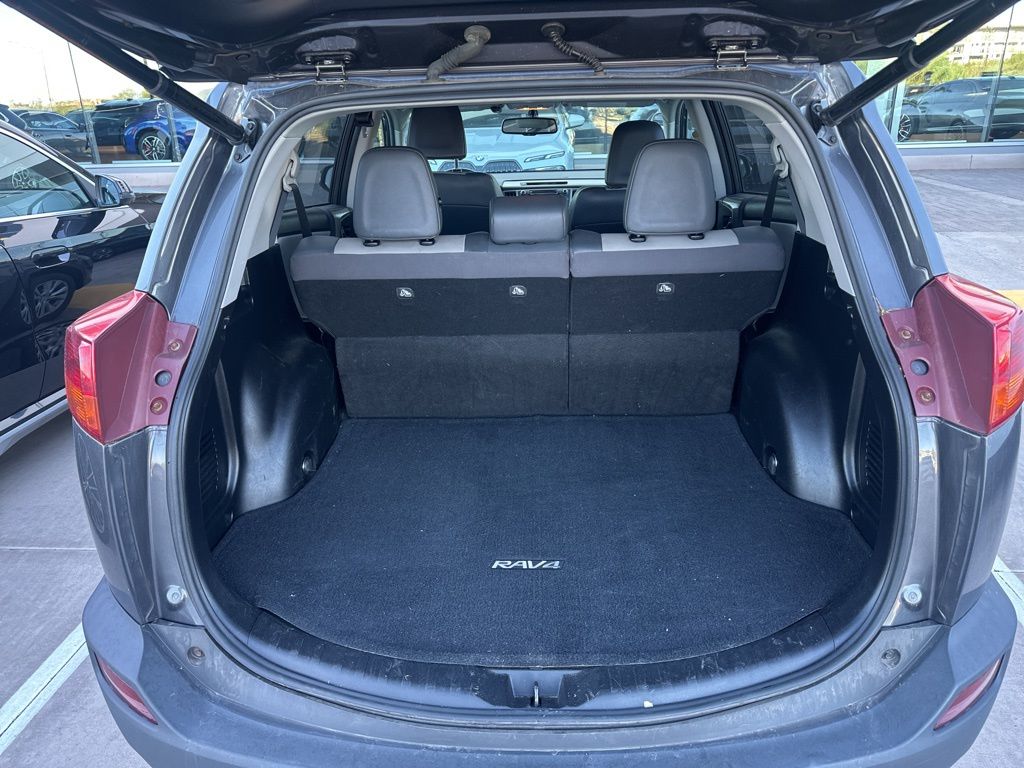Thumbnail: 2015 Toyota RAV4 - 6