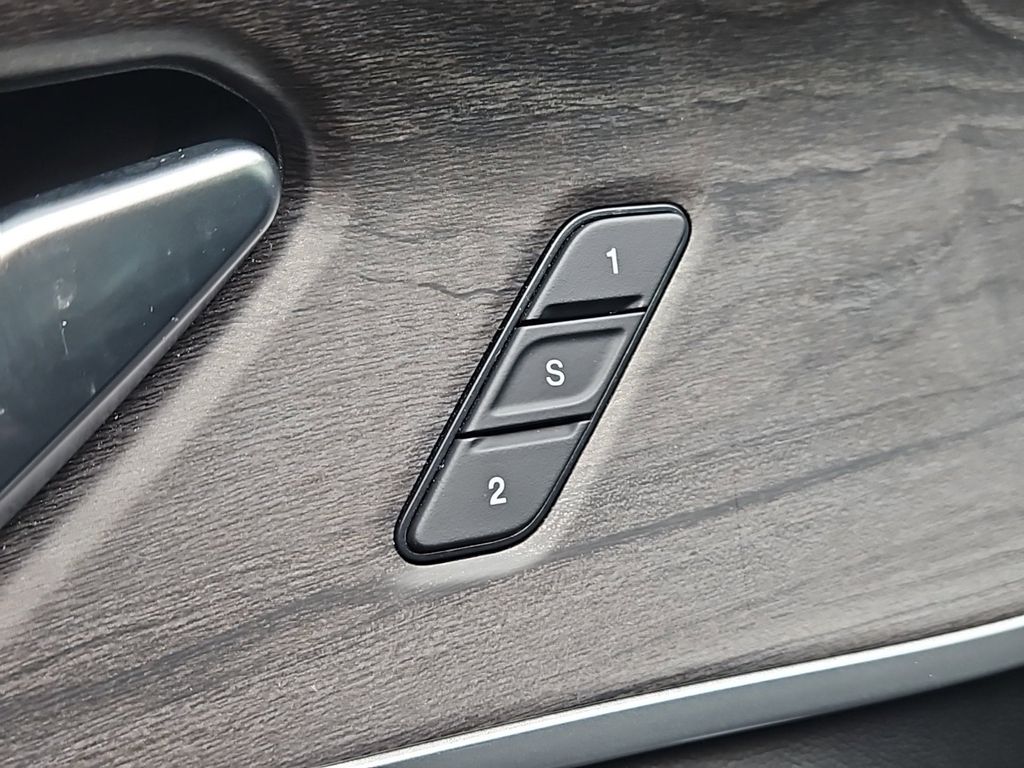 2021 Jeep Grand Cherokee L Limited photo