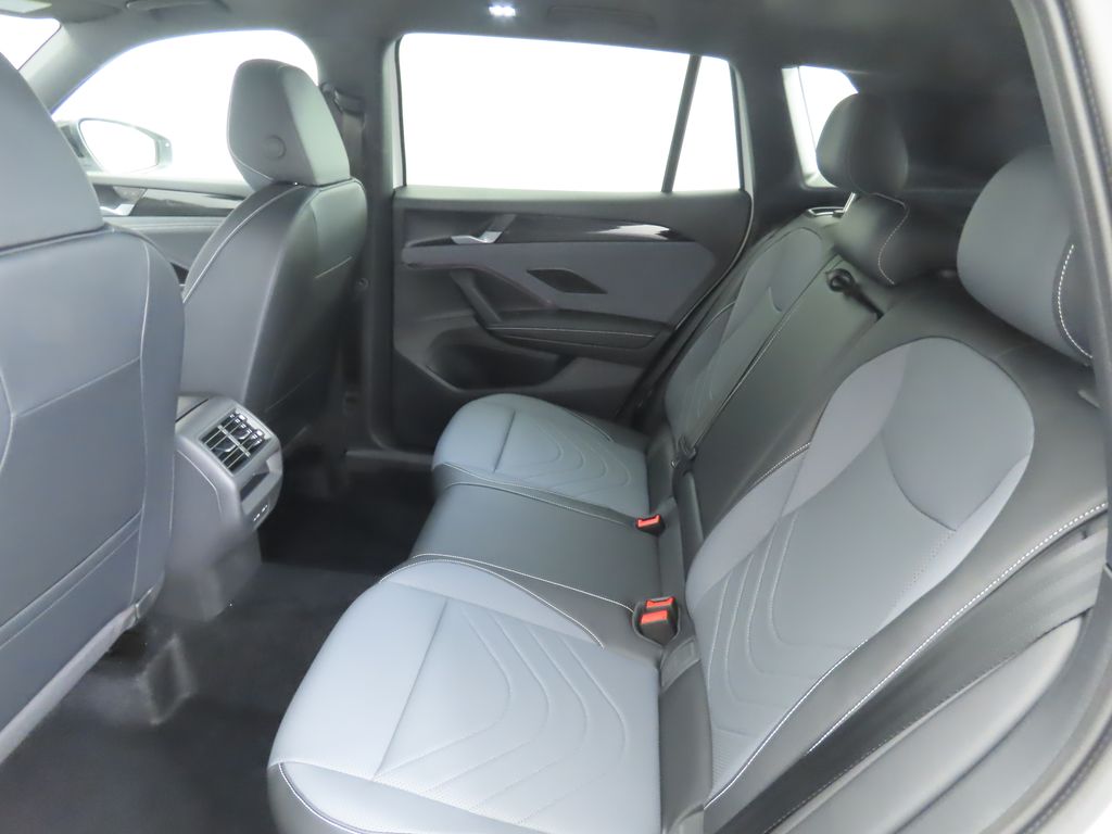 Thumbnail: 2026 Volkswagen Tiguan - 22