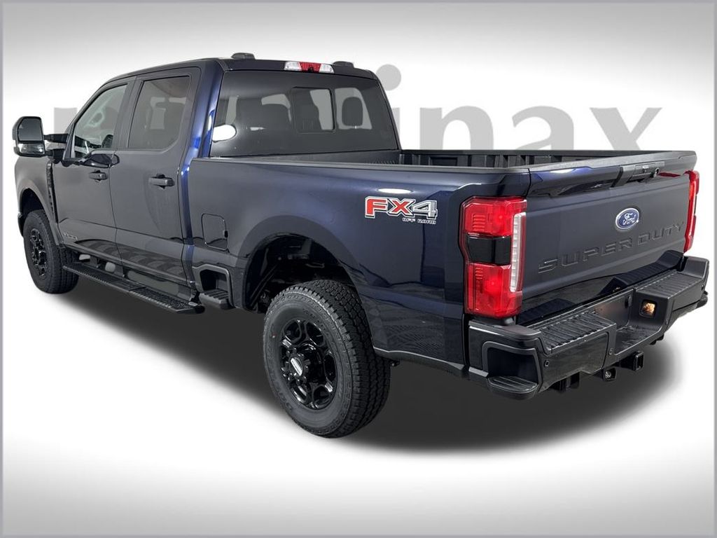 2025 Ford F-250 photo 3