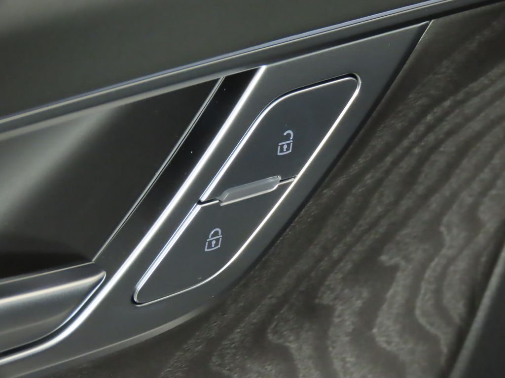 Thumbnail: 2025 Audi A6 - 28