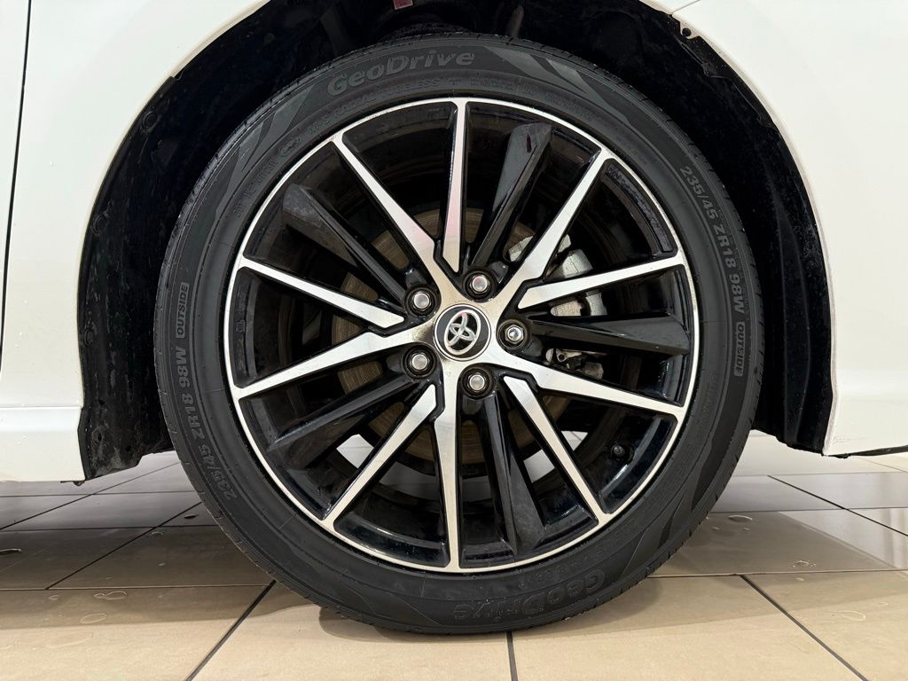 Thumbnail: 2024 Toyota Camry - 9