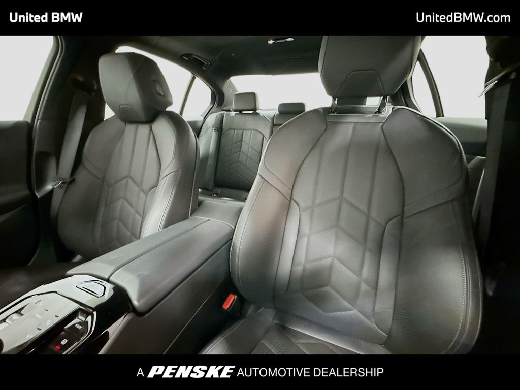 Thumbnail: 2024 BMW 5 Series - 5