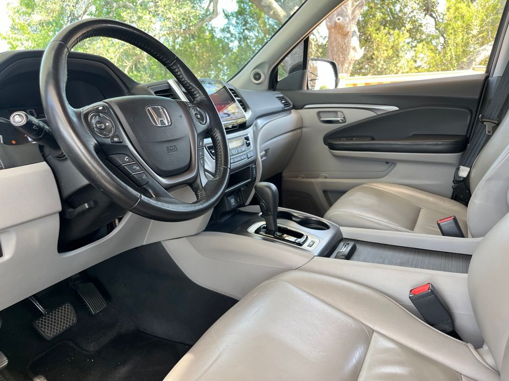 Thumbnail: 2016 Honda Pilot - 18