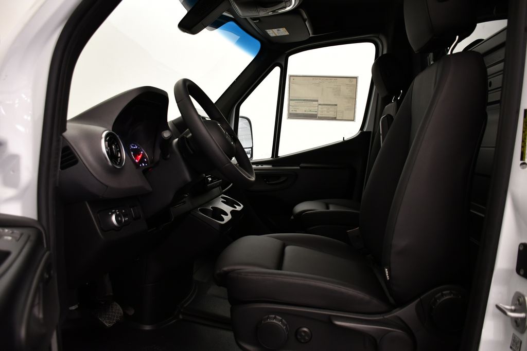 Thumbnail: 2026 Mercedes-Benz Sprinter - 26