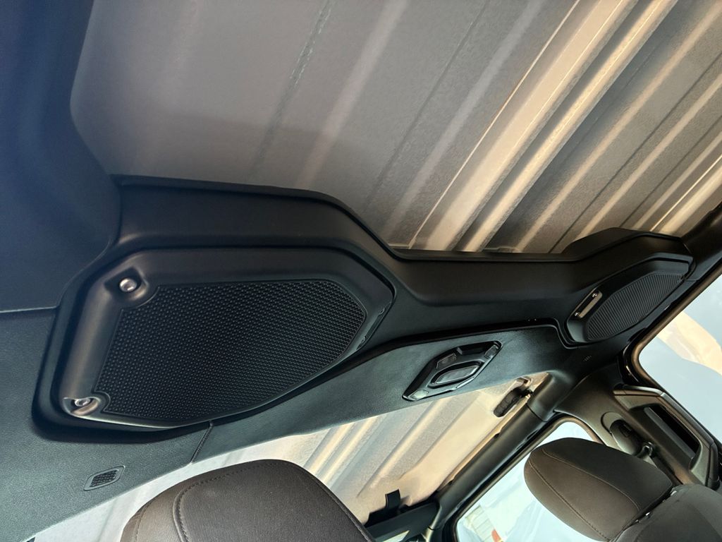 Used Car 2023 Jeep Gladiator  Mojave For Sale Under $40,000 In Austin, Texas