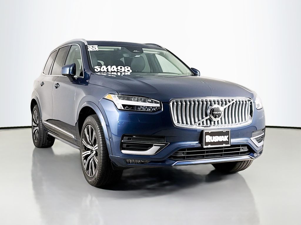2023 Volvo XC90 B6 Plus Bright Theme 7-Passenger AWD