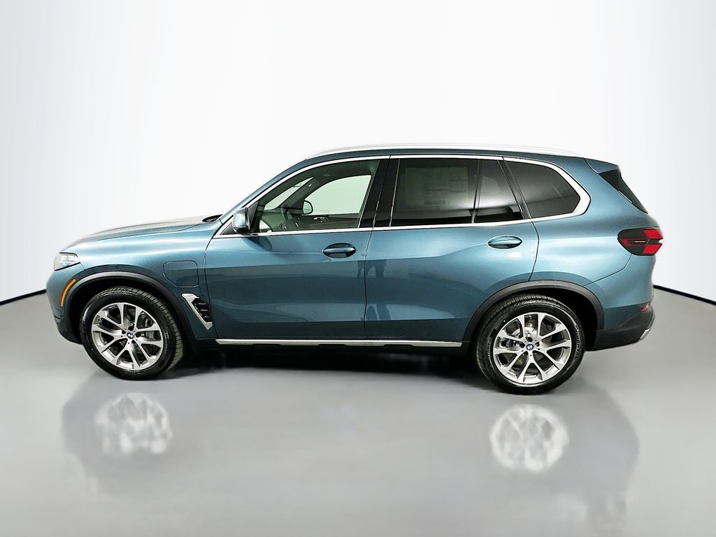 Thumbnail: 2026 BMW X5 - 8
