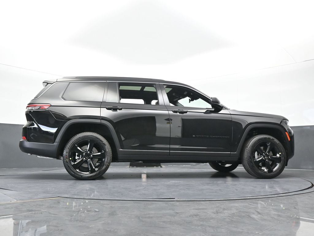 New 2026 Diamond Black Crystal Pearlcoat Jeep Limited image 60